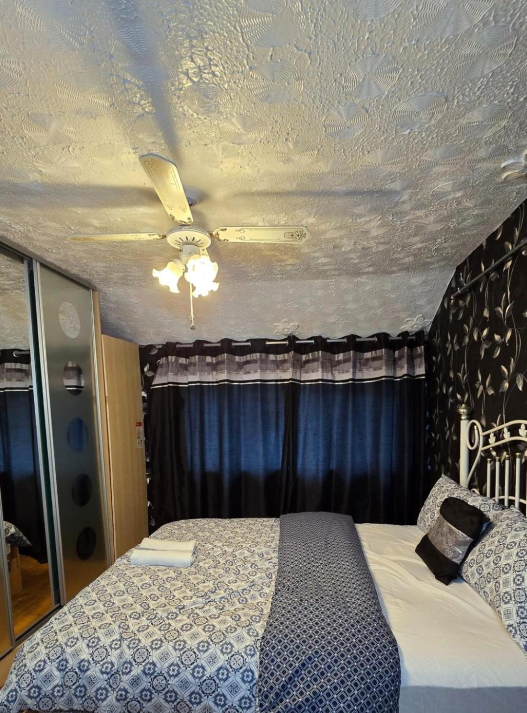 Ritchie Guest House Wigan Exterior foto